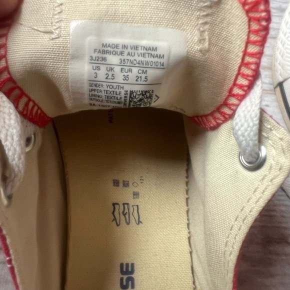 Red Converse, Size 3 youth. - Picture 3 of 3